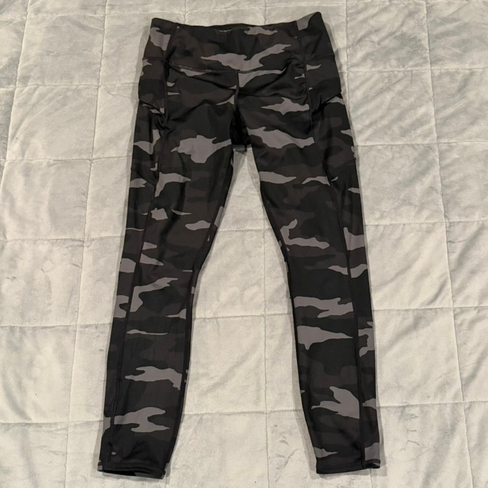 Athleta Camo Leggings Womens Small Black Gray High Rise Side Pocket Activewear - Picture 1 of 8